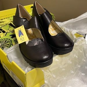 Fly london shoes size 38. Black never worn still in box